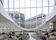 Helsinki University Main Library / Recreation area on the third floor / Photograph by Mika Huisman, 2012
