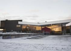 Liminka Public Library / Main entrance, first snow / Photograph by Anna Kamula, 2012